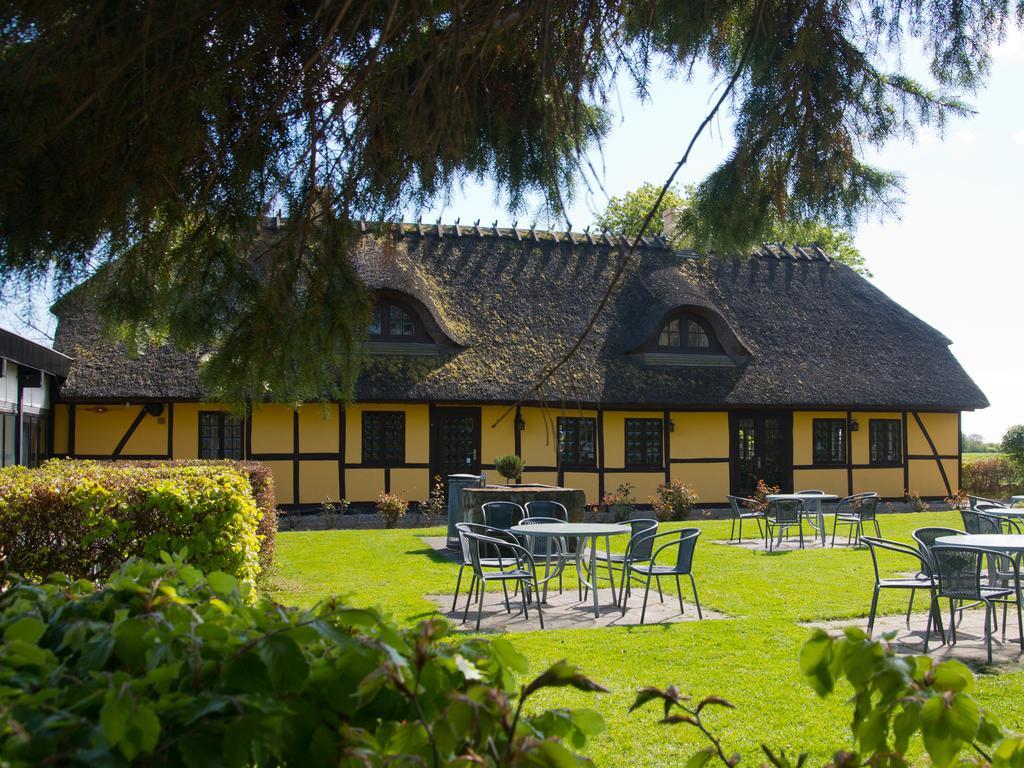 Den Gamle Gaard Apartments Nysted Esterno foto